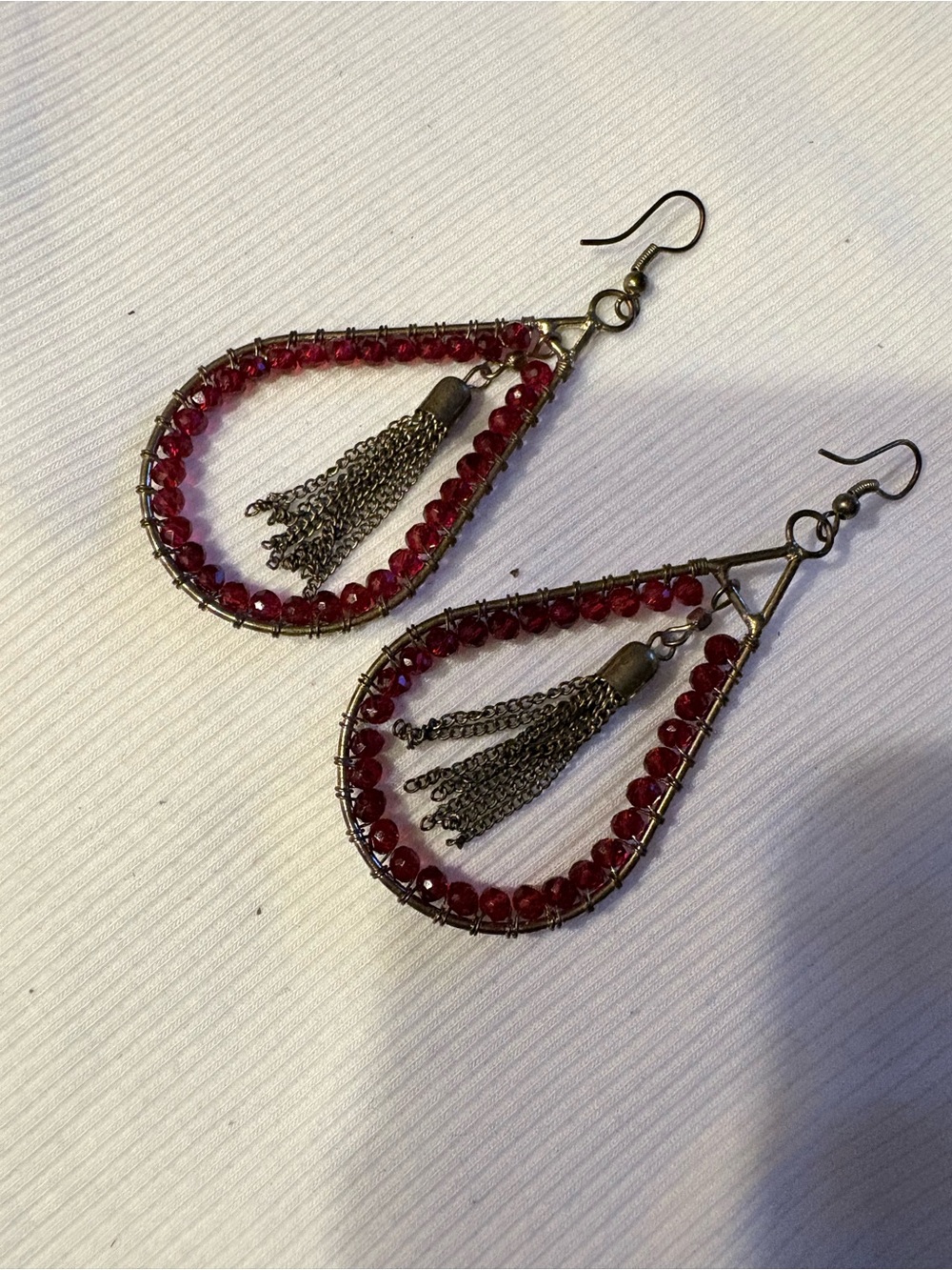 Red Teardrop Beaded Tassel Earrings.